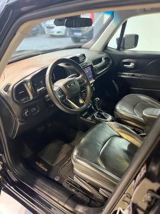 JEEP RENEGADE 1.3 T270 TURBO FLEX LONGITUDE AT6 JEEP RENEGADE 1.3 T270 TURBO FLEX LONGITUDE AT6